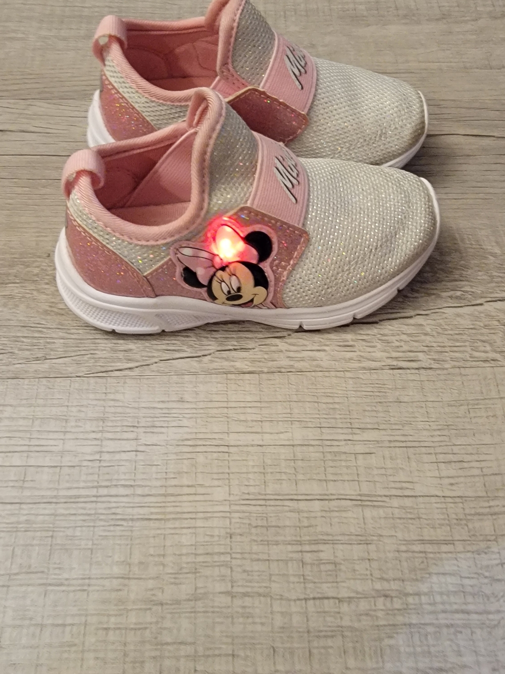 Disney Minnie Mouse Light-Up Slip-On Sneakers - Pink & White